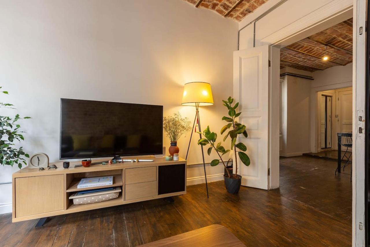 Renovated Apartment At The Heart Of Istanbul With Huge Terrace Exterior foto
