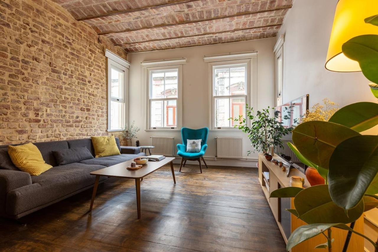 Renovated Apartment At The Heart Of Istanbul With Huge Terrace Exterior foto